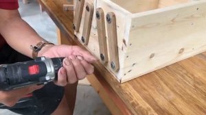 Как сделать деревянный ящик  для инструментов из поддонов своими руками