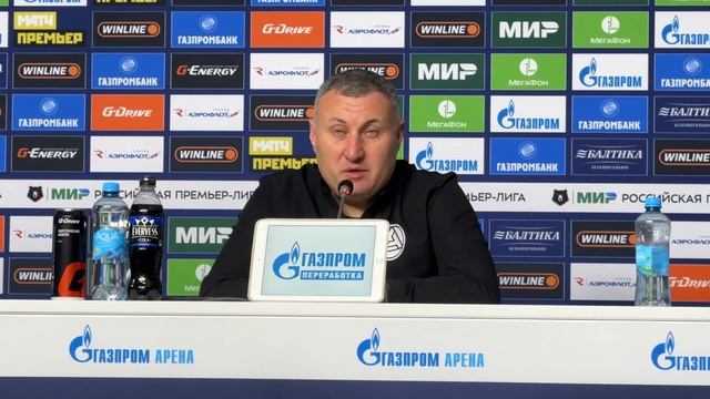 Заурбек Тедеев о поражении "Акрона" от "Зенита" и об эмоциональной реакции Артёма Дзюбы после матча смотреть онлайн