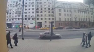 В Москве полицейские насмерть сбили велокурьера