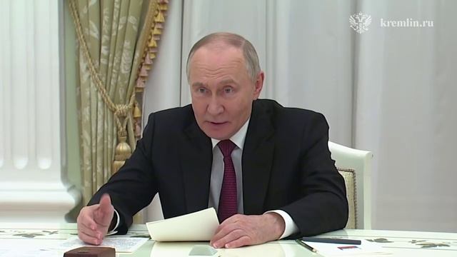 Президент России с председателями парламентов государств – членов ОДКБ, Кремль, 8 декабря 2025 года