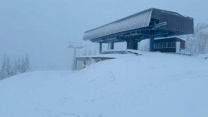 Снежный шторм парализовал работу курорта Шерегеш