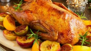 А вы утку с яблоками на Новый год как готовите?