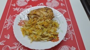 Капуста с курицей в духовке. Отличный ужин или обед.