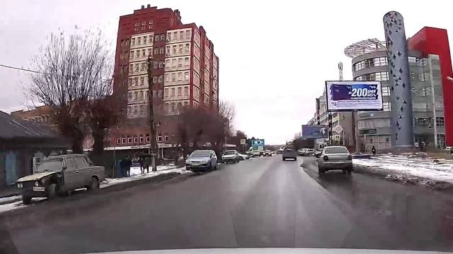 Камри подрезает слева а Омске