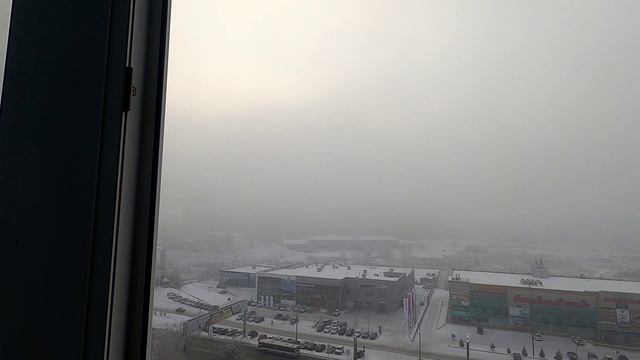 Барнаул, утро декабря, на улице туман.