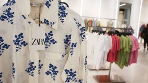 Владелец магазинов Zara объяснил регистрацию своих брендов в России