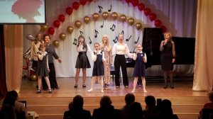 12 Музыка и слова Н. Буркова, «Гимн школы», исп. вок. ансамбль «Нюанс» и детская вокальная группа