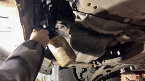 ТО Mitsubishi Outlander с жором масла и течью АКПП