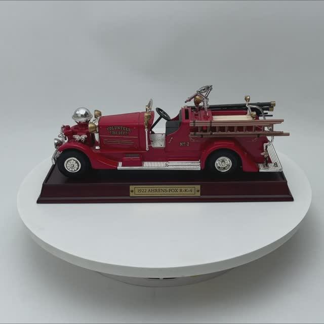Масштабная модель ретро-пожарного автомобиля 1922 Ahrens-Fox R-K-4-2