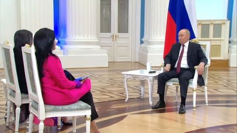 В преддверии государственного визита в Индию Владимир Путин ответил на вопросы телеведущих.