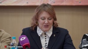 Народный театр в Большом Камне открылся премьерой лирической комедии.