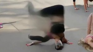 Нейросеть попросили изобразить танцы и вот что получилось