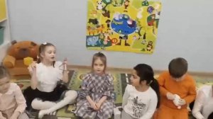 Музыкальное поздравление от учеников нулевого класса на День Матери