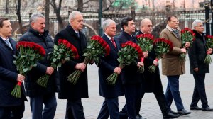 Володин и главы делегаций ПА ОДКБ возложили цветы к Могиле Неизвестного Солдата