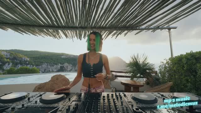 Miss Monique   Live @ Hacienda Na Xamena, Ibiza [Progressive House_ Melodic DJ Mix] смотреть онлайн