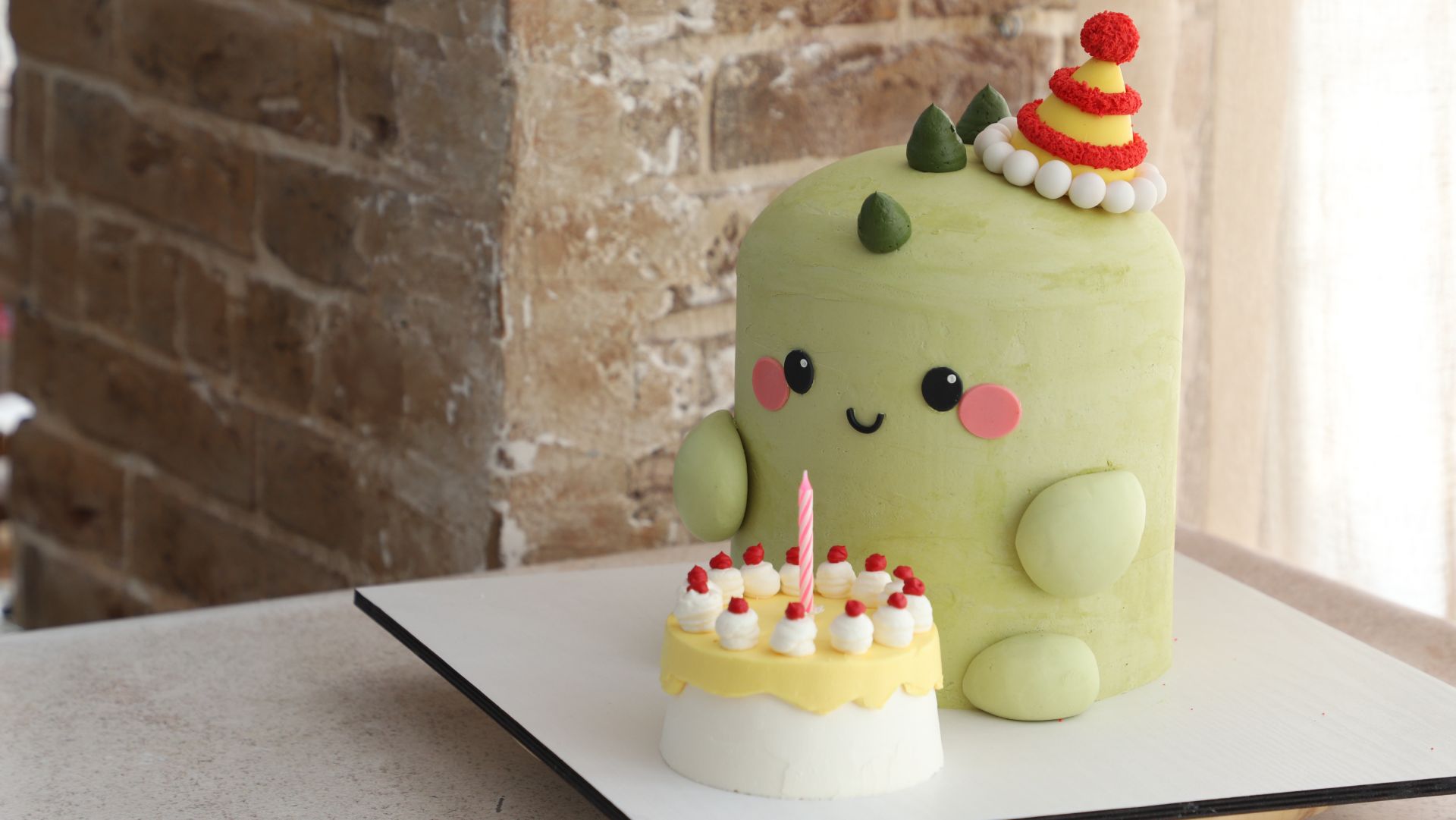 Как сделать ТОРТ БЕЗ МАСТИКИ | Торт-персонаж, Динозаврик и Тоторо смотреть онлайн