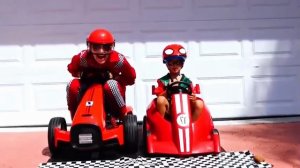 Ники и Влад играют в магазинчик! Видео для детей!