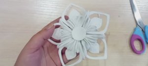 Ажурная снежинка из фоамирана. Мастер-класс снежинка своими руками