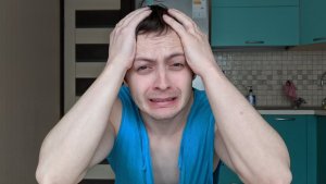 НЕ ВЫПУСТИЛИ ИЗ УКРАИНЫ ПОТОМУ ЧТО У МЕНЯ НЕТ ДЕВУШКИ. А НАЙТИ ДЕВУШКУ В УКРАИНЕ Я НЕ МОГУ