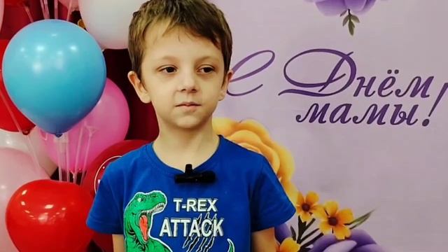 Малыши рассказали о своих мамах