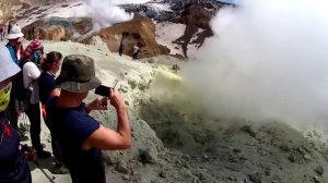 Восхождение на вулкан Мутновский (Камчатка)