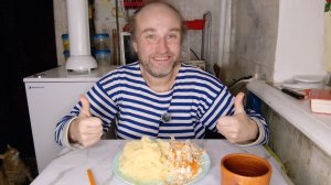 обед с Рыжулей. пюре с капустой. спасибо за донаты. мукбанг. обжор. еда на камеру. диета. шизофрения