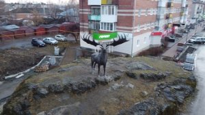 Красноуфимск, статуя оленя на советской улице.