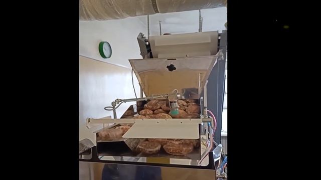 Фасовка и упаковка пряников. Автоматическая вертикальная упаковочная машина УПМ-05 смотреть онлайн