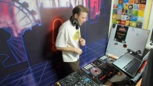 08.12.25 Живые игры