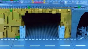 Кто разбудил гигантского робота Игрушки в панике!