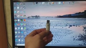 Как зайти в BIOS и загрузится с флешки