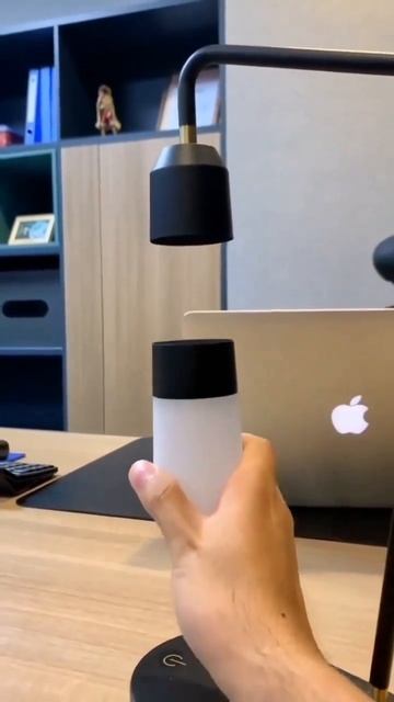 💡 Современная лампа на магнитной подушке от компании Apple