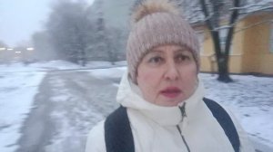 Поехала к детям и внучке.У нас Снегопад.