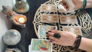 💕😎 Что она думает о нем _  таро расклад