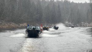 Поход на 9-ти лодках , закрытие навигации 2025 , плотина р.Медведица