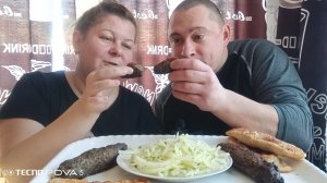 мукбанг/обжорыч/люля на шпашках в духовке, жареные домашние чебуреки, маринованный лучёк/