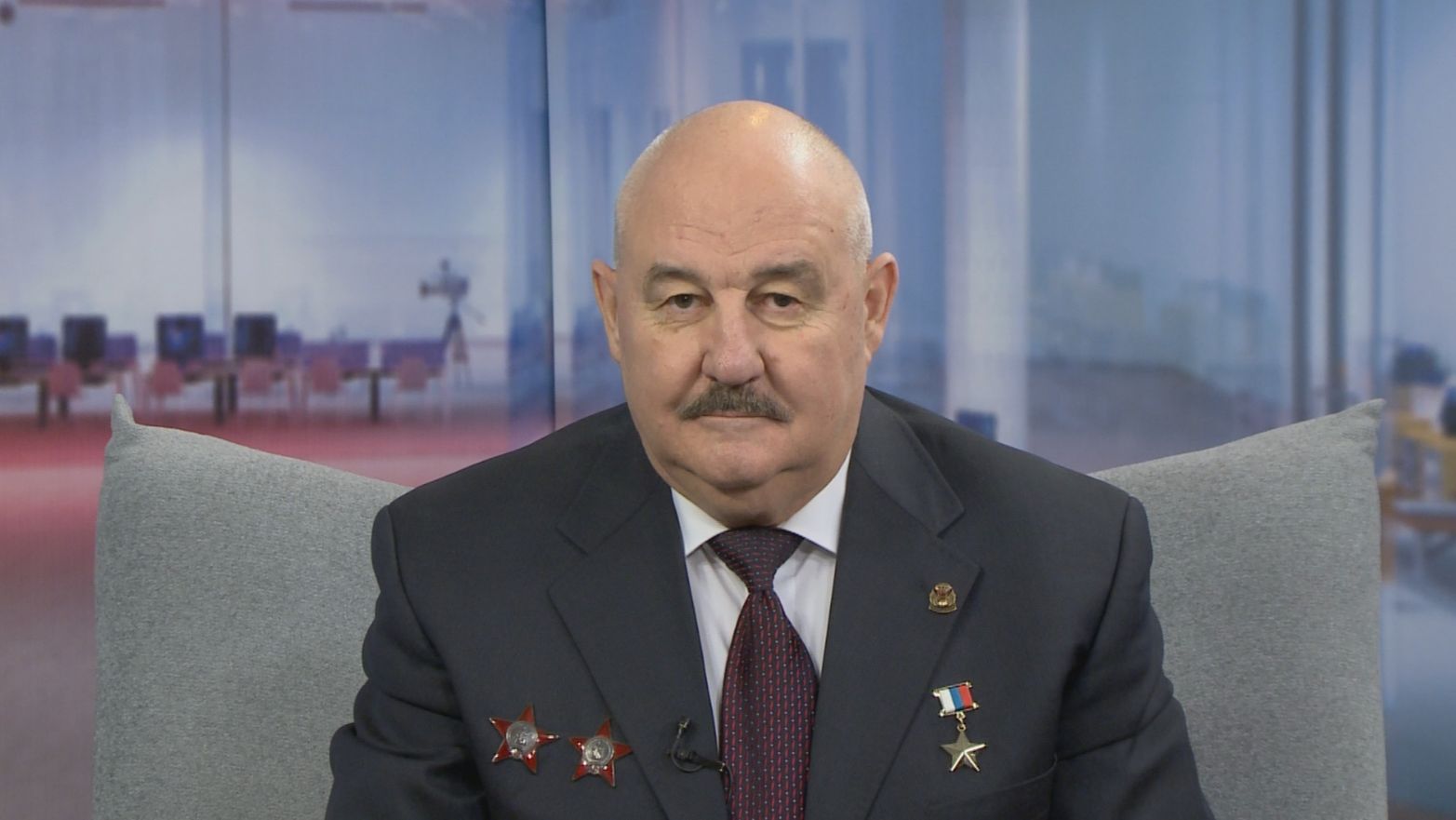 Сегодня - День Героев Отечества