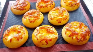 Лепешки с начинкой! Легкий и быстрый рецепт для вкусного перекуса или на завтрак!