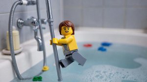 МУЛЬТИК ПРО ЛЕГО | ЛЕГО ЧЕЛОВЕЧЕК ХУЛИГАНИТ | ВИДЕО ПРО ЛЕГО