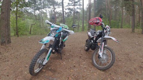 Выбрались в лес. Мото Покатушки.