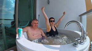 Вот ТАК надо ОТДЫХАТЬ, хейтеры!) Кайфуем и Развлекаемся в СВОЕЙ ДЖАКУЗИ на балконе в Паттайе! Влог