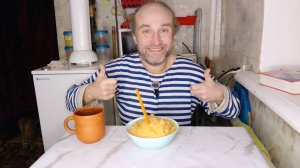 9.12.2025 обед с Рыжулей. гороховая кашка вкусно. мукбанг. обжор. еда на камеру. диета. шизофрения.