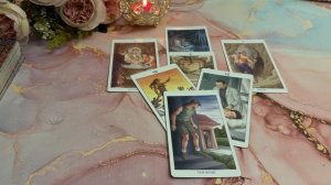 Как он видит ваше будущее 🔮🍓🥰Таро