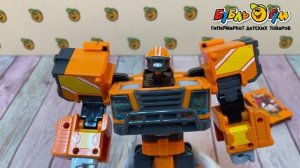 343875  Трансформер Metalcardbot Мега Тракер 22см