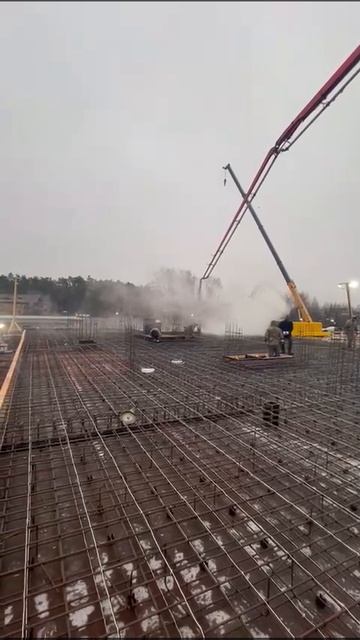 Работает наш автобетононасос