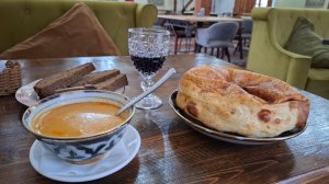 Чем я занимаюсь вечером в Гаграх😀Где вкусно можно поесть.Обзор столовой на станци Абаата