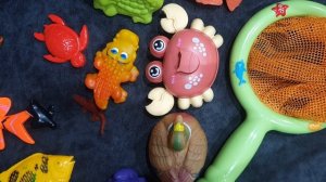 Синий трактор на ферме