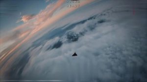 Видео с "Геранью-2",оборудованной камерой заднего вида, снятое украинским дроном-перехватчиком Sting