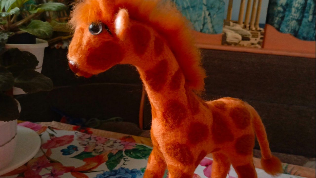 Песня "ЖИРАФ" Текст, монтаж видео: Л. Ломаева. Музыка, исполнение:Suno AI. Моя 3-я игрушка /валяние/