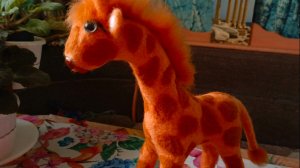 Песня "ЖИРАФ" Текст, монтаж видео: Л. Ломаева. Музыка, исполнение:Suno AI. Моя 3-я игрушка /валяние/